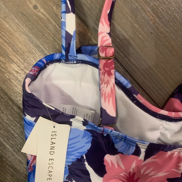 NWT Island Escape Tahiti Bandini Ruffled Tankini 6 Swimsuit Top Padded - Picture 7 of 9